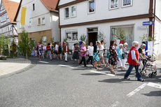 Fronleichnamsprozession durch die Straßen von Naumburg (Foto: Karl-Franz Thiede)